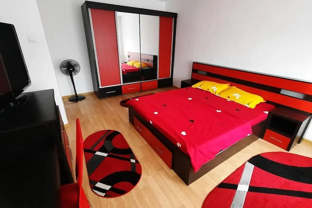 Modern Semi-Central 1 Bedroom Apartment, 3 Parks Nearby Bucureşti