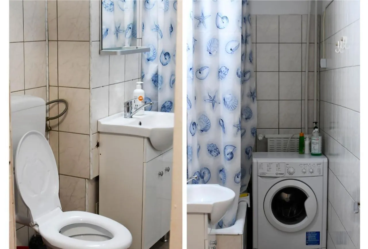 Apartment Modern Semi-Central 1 Bedroom Apartment, 3 Parks Nearby Bucharest